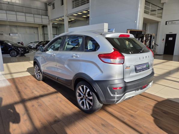 Lada (ВАЗ) XRAY I с пробегом 2018 года, цена 885 000 рублей, 135737 км, хэтчбек, Автокод Объявления