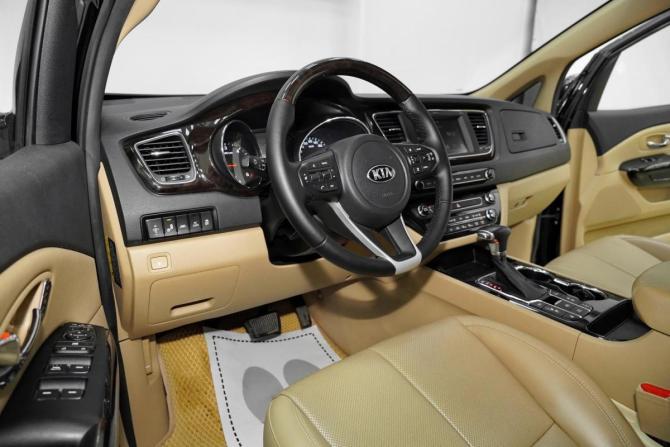 Kia Carnival III с пробегом 2018 года, цена 2 549 000 рублей, 159000 км, минивэн, Автокод Объявления