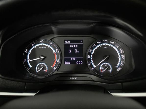 Skoda Karoq I с пробегом 2019 года, цена 1 864 000 рублей, 99800 км, внедорожник, Автокод Объявления