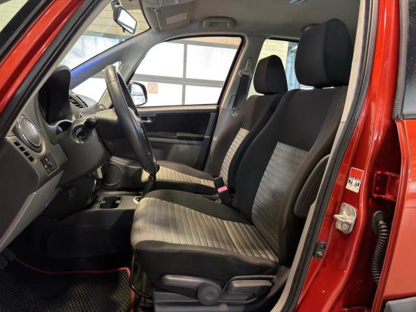 Suzuki SX4 I (Classic) Рестайлинг с пробегом 2011 года, цена 549 000 рублей, 240000 км, хэтчбек, Автокод Объявления