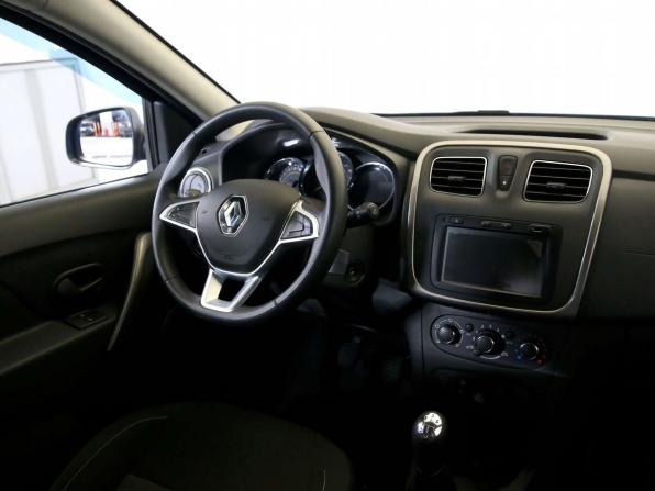 Renault Sandero II Рестайлинг с пробегом 2018 года, цена 1 035 000 рублей, 92313 км, хэтчбек, Автокод Объявления