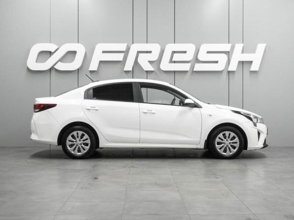 Kia Rio IV Рестайлинг с пробегом 2021 года, цена 1 564 000 рублей, 97733 км, седан, Автокод Объявления