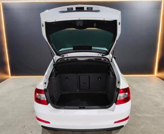 Skoda Octavia III (A7) с пробегом 2016 года, цена 1 369 000 рублей, 149721 км, лифтбек, Автокод Объявления