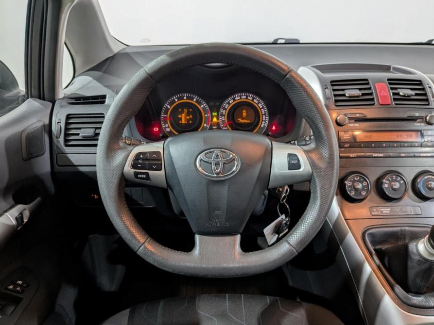 Toyota Auris I Рестайлинг Химки  - изображение 23