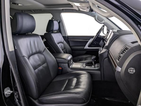 Toyota Land Cruiser 200 Series Рестайлинг 2 с пробегом 2020 года, цена 8 350 000 рублей, 131306 км, внедорожник, Автокод Объявления
