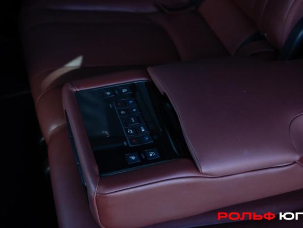 Lexus LX III Рестайлинг 2 с пробегом 2018 года, цена 9 488 000 рублей, 64983 км, внедорожник, Автокод Объявления
