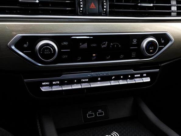 JETOUR X70 I Рестайлинг 2 с пробегом 2024 года, цена 1 999 000 рублей, 30705 км, внедорожник, Автокод Объявления