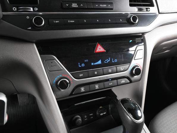 Hyundai Elantra VI (AD) с пробегом 2017 года, цена 1 299 000 рублей, 182496 км, седан, Автокод Объявления