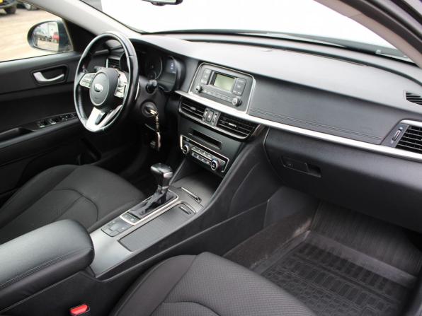 Kia Optima IV Рестайлинг с пробегом 2018 года, цена 2 059 000 рублей, 81644 км, седан, Автокод Объявления