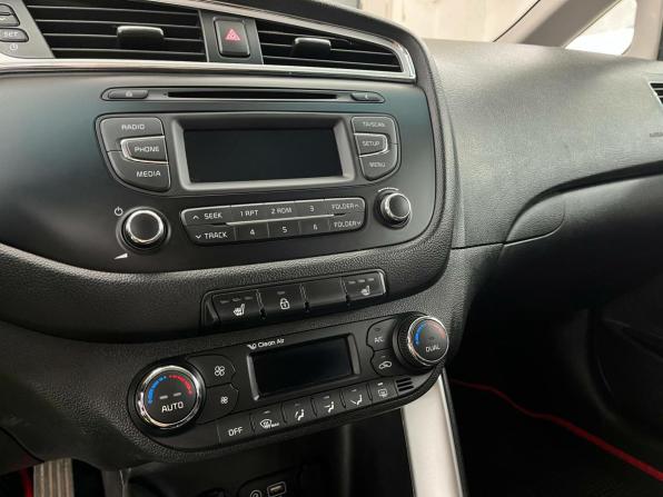 Kia Ceed II Рестайлинг с пробегом 2017 года, цена 1 384 732 рубля, 143316 км, универсал, Автокод Объявления