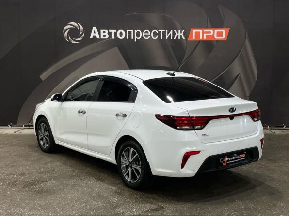 Kia Rio IV с пробегом 2018 года, цена 1 330 000 рублей, 118213 км, седан, Автокод Объявления