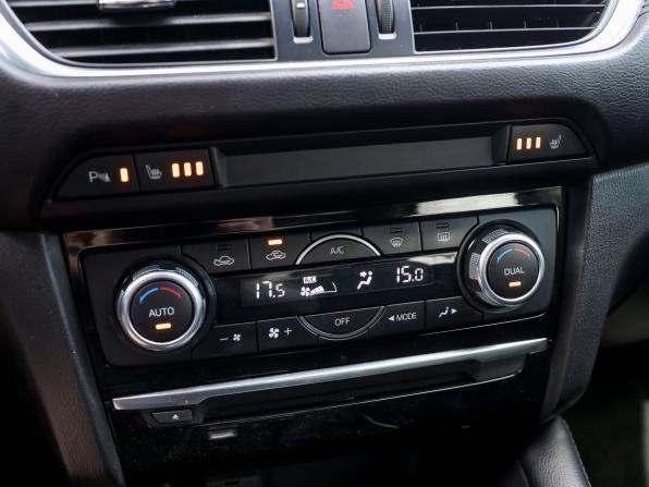 Mazda 6 III (GJ) Рестайлинг с пробегом 2015 года, цена 1 989 000 рублей, 124852 км, седан, Автокод Объявления
