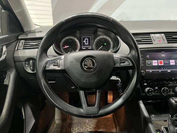 Skoda Octavia III (A7) Рестайлинг с пробегом 2019 года, цена 1 950 000 рублей, 114275 км, лифтбек, Автокод Объявления