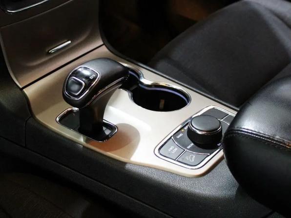 Jeep Grand Cherokee IV (WK2) Рестайлинг с пробегом 2013 года, цена 2 455 000 рублей, 71622 км, внедорожник, Автокод Объявления