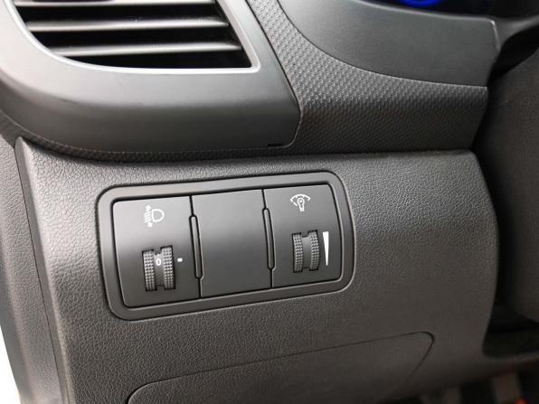 Hyundai Solaris I с пробегом 2012 года, цена 799 000 рублей, 172016 км, седан, Автокод Объявления