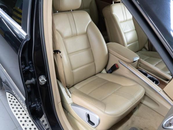 Mercedes-Benz M-Класс II (W164) Рестайлинг с пробегом 2010 года, цена 1 369 000 рублей, 240842 км, внедорожник, Автокод Объявления