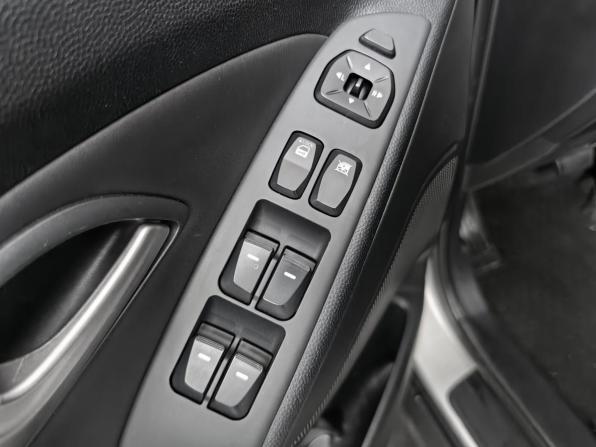 Hyundai ix35 I с пробегом 2012 года, цена 1 084 000 рублей, 197662 км, внедорожник, Автокод Объявления