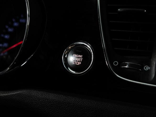 Kia Carnival III с пробегом 2018 года, цена 2 690 000 рублей, 115800 км, минивэн, Автокод Объявления