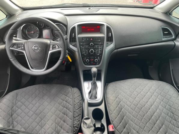 Opel Astra J Рестайлинг с пробегом 2013 года, цена 656 000 рублей, 215369 км, хэтчбек, Автокод Объявления