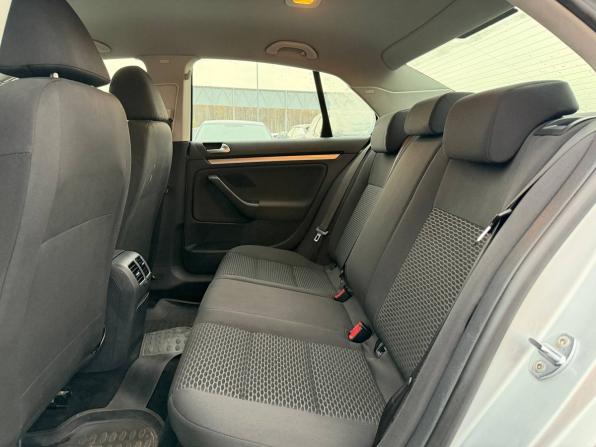 Volkswagen Jetta V с пробегом 2009 года, цена 410 000 рублей, 190000 км, седан, Автокод Объявления