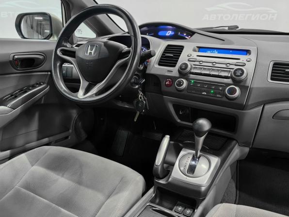 Honda Civic VIII с пробегом 2008 года, цена 999 000 рублей, 146619 км, седан, Автокод Объявления