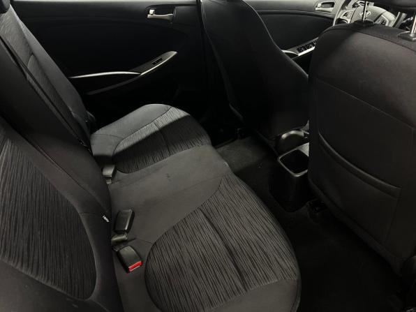 Hyundai Solaris I Рестайлинг с пробегом 2015 года, цена 655 000 рублей, 130338 км, хэтчбек, Автокод Объявления