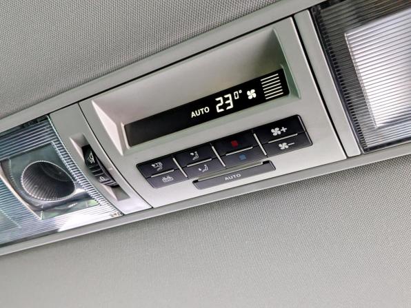 Volkswagen Multivan T5 Рестайлинг с пробегом 2010 года, цена 1 920 000 рублей, 104862 км, минивэн, Автокод Объявления