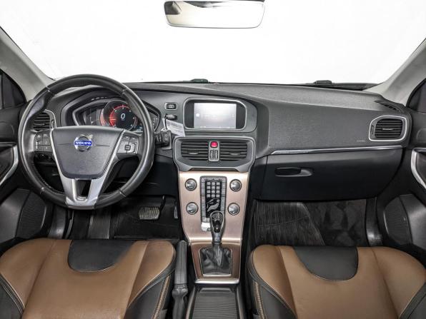 Volvo V40 II с пробегом 2015 года, цена 1 280 000 рублей, 146531 км, хэтчбек, Автокод Объявления