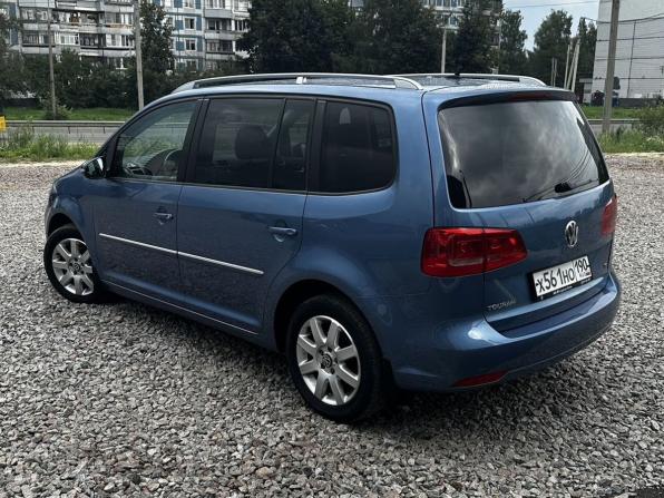 Volkswagen Touran I Рестайлинг 2 с пробегом 2010 года, цена 999 000 рублей, 236516 км, компактвэн, Автокод Объявления