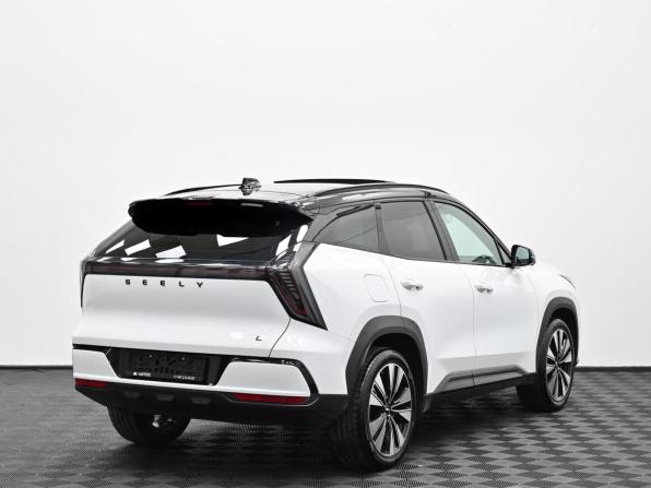 Geely Atlas II с пробегом 2025 года, цена 2 899 000 рублей, 5600 км, внедорожник, Автокод Объявления