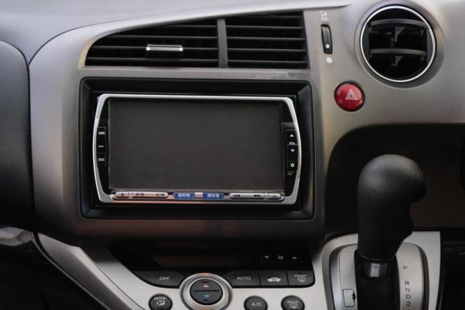 Honda Stream II Рестайлинг с пробегом 2009 года, цена 1 419 000 рублей, 180000 км, компактвэн, Автокод Объявления