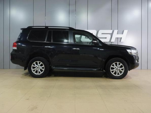 Toyota Land Cruiser 200 Series Рестайлинг 2 с пробегом 2019 года, цена 8 059 000 рублей, 133282 км, внедорожник, Автокод Объявления