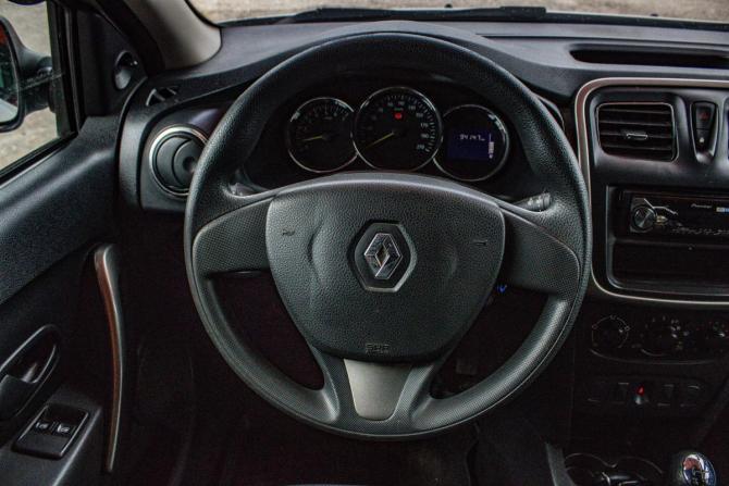 Renault Logan II с пробегом 2016 года, цена 599 000 рублей, 94147 км, седан, Автокод Объявления