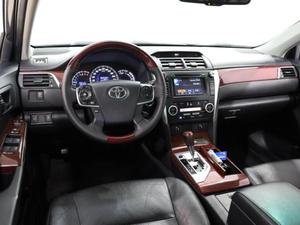 Toyota Camry VII (XV50) с пробегом 2012 года, цена 1 799 000 рублей, 178661 км, седан, Автокод Объявления
