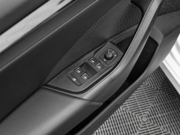 Skoda Octavia IV (A8) с пробегом 2020 года, цена 2 540 000 рублей, 67598 км, лифтбек, Автокод Объявления