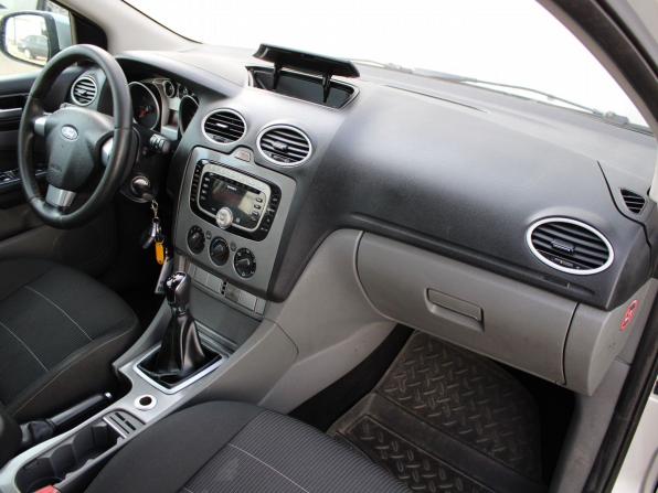 Ford Focus II Рестайлинг с пробегом 2010 года, цена 429 000 рублей, 213685 км, седан, Автокод Объявления