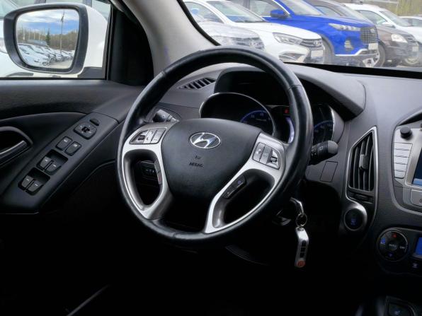 Hyundai ix35 I Рестайлинг с пробегом 2013 года, цена 1 329 000 рублей, 170000 км, внедорожник, Автокод Объявления