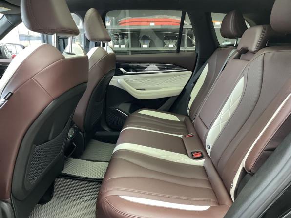 Geely Monjaro I с пробегом 2023 года, цена 3 350 000 рублей, 35000 км, внедорожник, Автокод Объявления