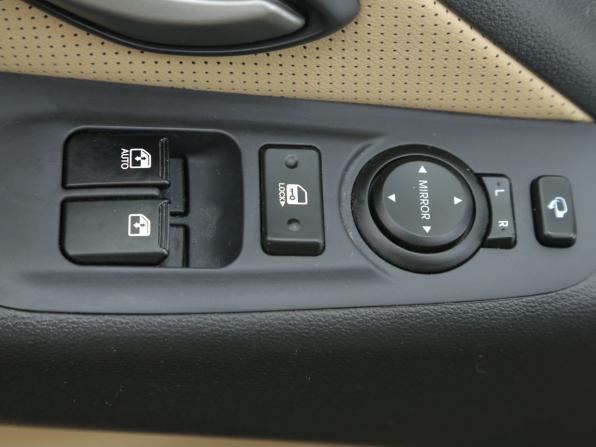 Hyundai H-1 II Рестайлинг 2 с пробегом 2019 года, цена 3 250 000 рублей, 54357 км, минивэн, Автокод Объявления