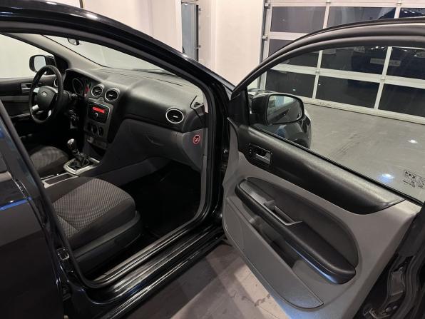 Ford Focus II Рестайлинг с пробегом 2011 года, цена 534 000 рублей, 200801 км, седан, Автокод Объявления