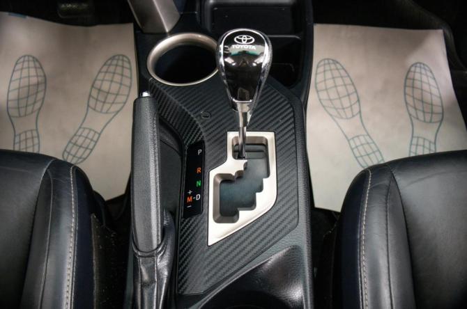 Toyota RAV4 IV (XA40) с пробегом 2013 года, цена 1 799 000 рублей, 180971 км, внедорожник, Автокод Объявления