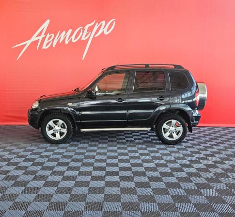 Chevrolet Niva I Рестайлинг с пробегом 2015 года, цена 640 000 рублей, 85669 км, внедорожник, Автокод Объявления