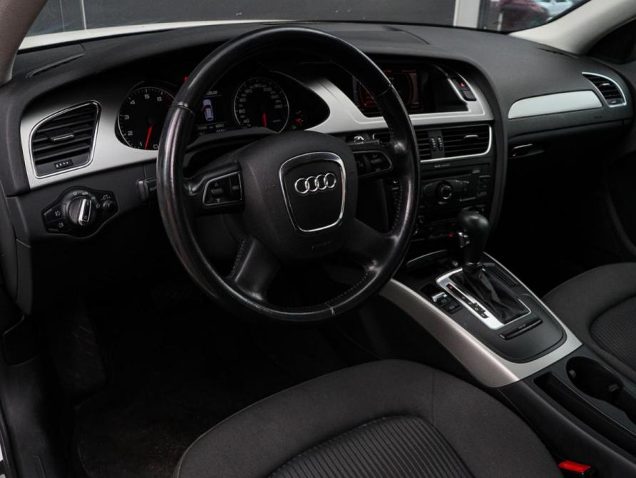 Audi A4 IV (B8) Москва  - изображение 13