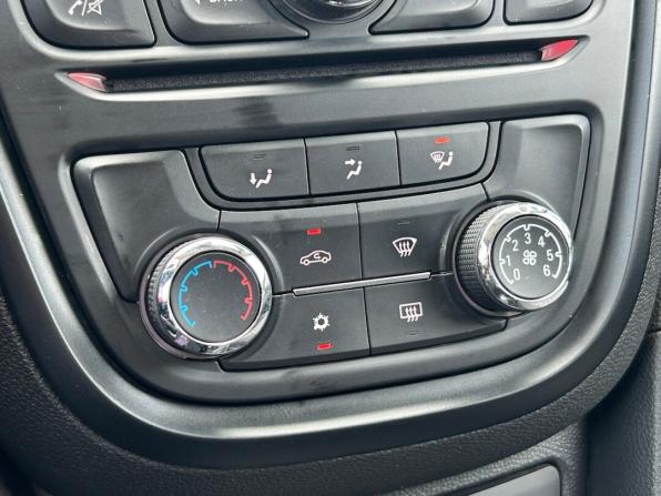 Opel Mokka I с пробегом 2014 года, цена 1 100 000 рублей, 121099 км, внедорожник, Автокод Объявления