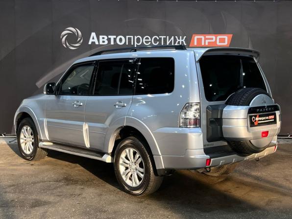 Mitsubishi Pajero IV Рестайлинг 1 с пробегом 2014 года, цена 2 075 000 рублей, 267613 км, внедорожник, Автокод Объявления
