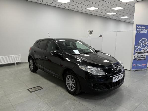 Renault Megane III Рестайлинг с пробегом 2014 года, цена 790 000 рублей, 124000 км, хэтчбек, Автокод Объявления