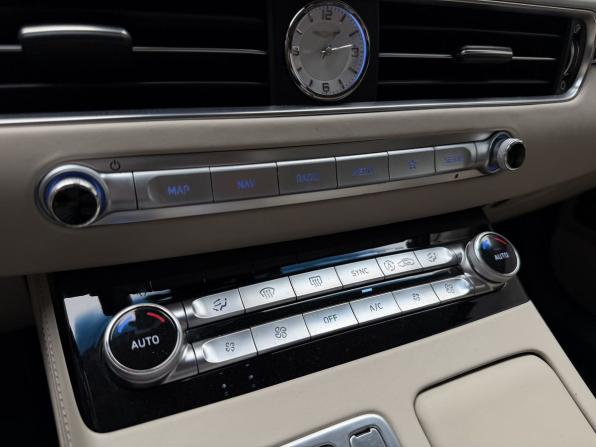 Genesis G90 I с пробегом 2019 года, цена 2 590 000 рублей, 238321 км, седан, Автокод Объявления