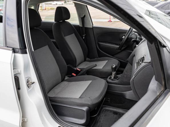Volkswagen Polo V с пробегом 2014 года, цена 550 000 рублей, 95586 км, седан, Автокод Объявления