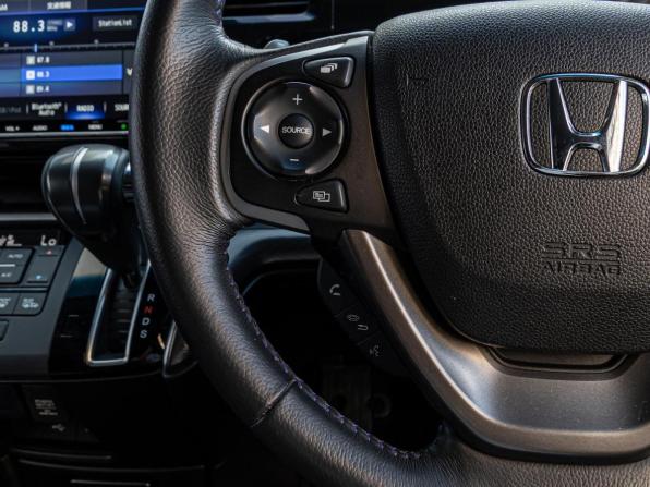 Honda Stepwgn V Рестайлинг с пробегом 2020 года, цена 2 990 000 рублей, 54142 км, минивэн, Автокод Объявления
