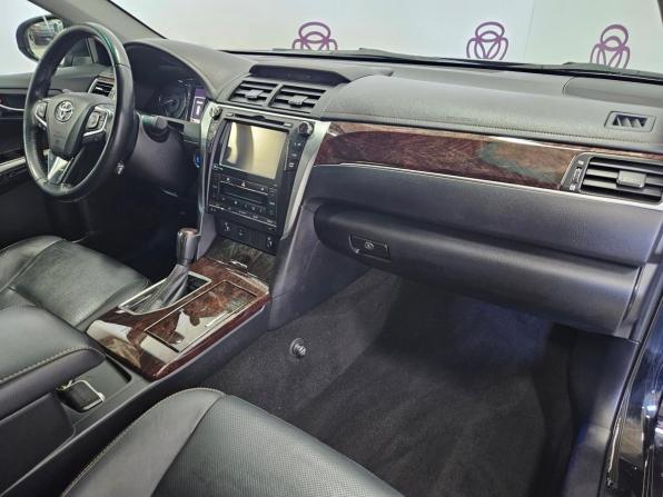 Toyota Camry VII (XV50) Рестайлинг с пробегом 2017 года, цена 2 189 000 рублей, 121256 км, седан, Автокод Объявления